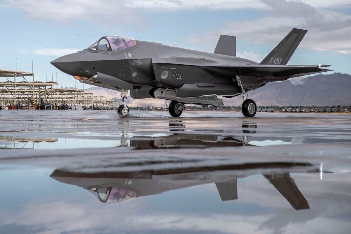 Ngoài ra còn muôn vàn các lỗi được thống kê và đánh giá khi chúng hoạt động và thử nghiệm, chúng được đánh giá là quá nhiều lỗi khi mức giá của chúng là rất đắt đỏ. Nguồn ảnh: airshowinfo.eu.