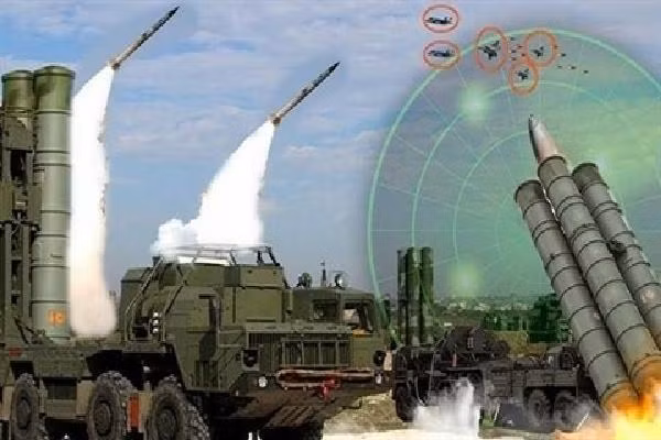 Về S-500, hệ thống phòng không tên lửa này của Nga được chế tạo với mục tiêu là các nền tảng tàng hình tiên tiến của NATO, bao gồm các chiến đấu cơ như F-35 Lightning II của Mỹ và F-22 Raptor, được coi là những máy bay chiến đấu tân tiến nhất thế giới. 