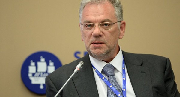 Ông không nêu rõ thời gian giao hàng dự kiến, nhưng ông lưu ý rằng, FSMTC sẽ "xem xét các đơn vị muốn mua hàng tiềm năng theo từng trường hợp cụ thể”. 