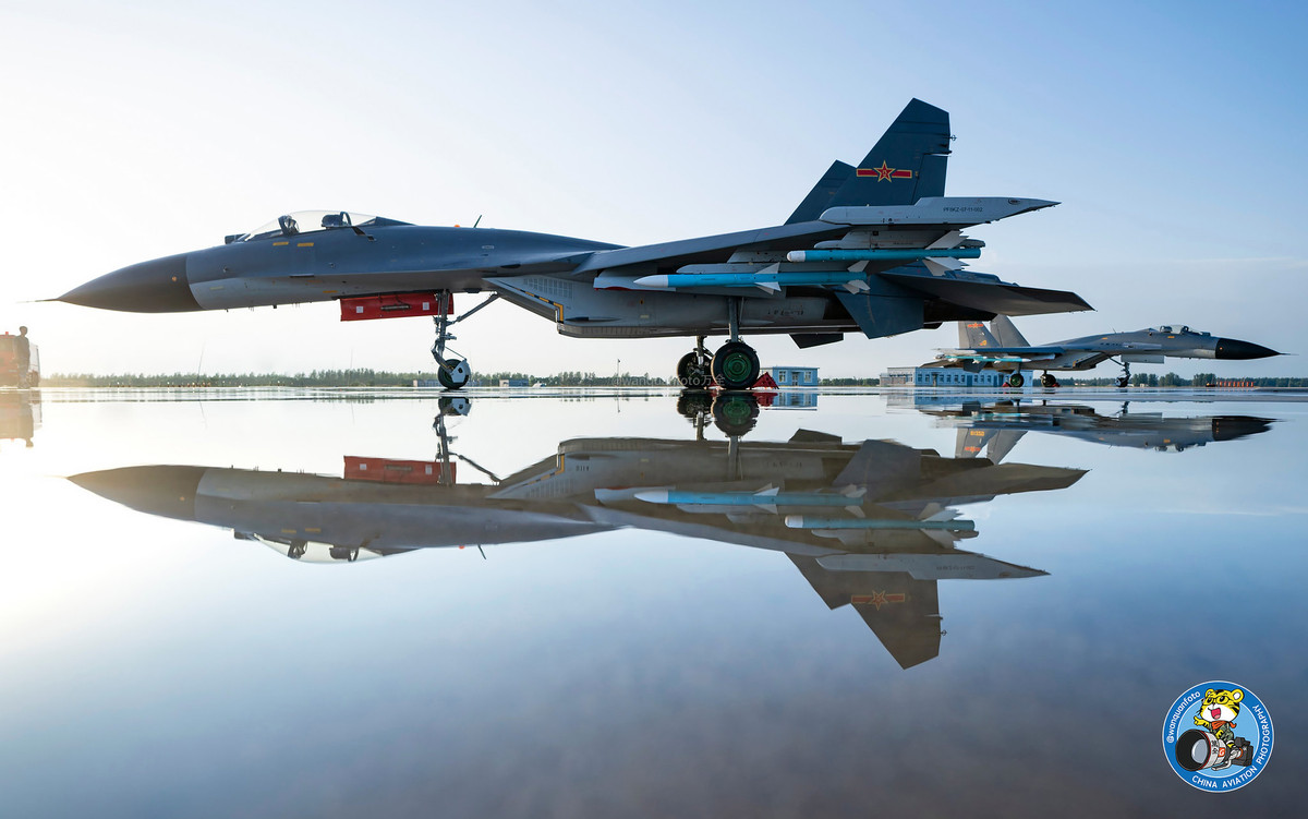 Còn về lý do nói rằng các tiêm kích J-11B được nâng cấp của Trung Quốc là trái ngược với thoả thuận sản xuất với Nga, chính vì với mẫu này, Trung Quốc đã sử dụng “quá nhiều” đồ nội địa. Nguồn ảnh: Zona - Militar.