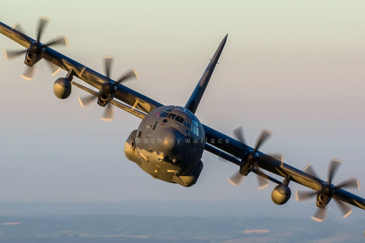 Trong cuộc tập trận tại Vịnh Mexico, Mỹ đã học được cách sử dụng các máy bay vận tải của mình để chuyển thành một phi cơ chiến đấu, đánh dấu việc chiếc vận tải cơ MC-130J lần đầu tiên trang bị và sử dụng tên lửa hành trình bắn trúng mục tiêu trên mặt nước. Nguồn ảnh: Ashley Wallace.