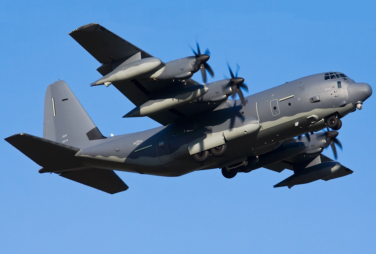 Có thể nói, từ một chiếc vận tải cơ bình thường, nhưng sau khi được sửa đổi, vận tải cơ chiến lược MC-130J đã sở hữu cho mình một năng lực thực sự tuyệt vời, tạo ra một lợi thế cực kỳ lớn cho Không quân Mỹ, đặc biệt là lực lượng AFSOC. Nguồn ảnh: ptisidiastima.com.