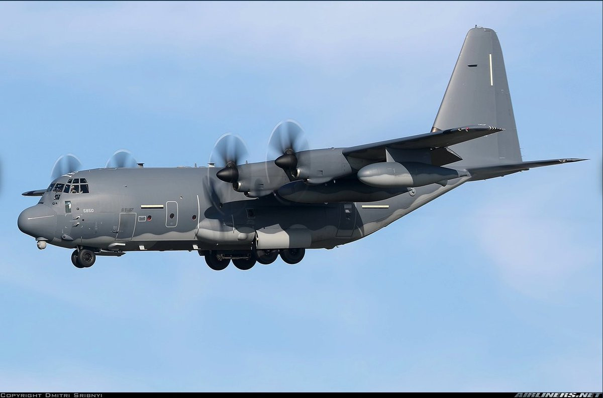 Ví dụ như với chiếc "xe tăng bay" MC-130J của Không quân Mỹ, một chiếc vận tải cơ tấn công chiến lược của Mỹ được phát triển bởi hãng hàng không Lockheed Martin, đây là một biến thể của dòng vận tải cơ MC-130, lần đầu được phát triển vào năm 2012. Nguồn ảnh: QQ.