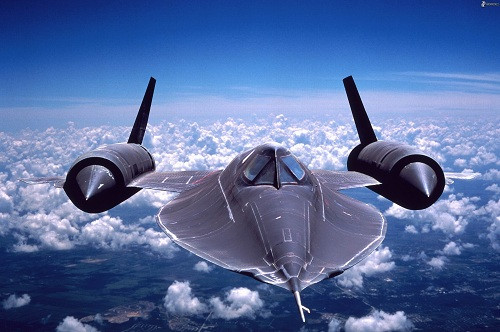 Chiếc Lockheed SR-71 là một kiểu máy bay trinh sát chiến lược tiên tiến tầm xa được phát triển từ các kiểu máy bay Lockheed YF-12A và A-12 bởi nhóm Skunk Works của hãng Lockheed. Chiếc SR-71 được gọi một cách không chính thức là Blackbird, và được các đội bay gọi tên lóng là Habu ("snake").