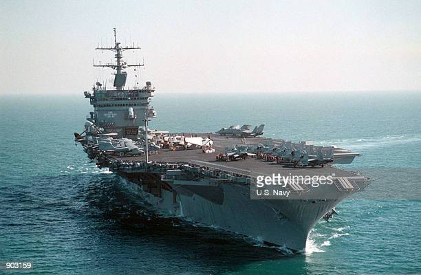 USS Enterprise cũng được trang bị bộ đối kháng điện tử AN/SLQ-32 và hệ thống phóng mồi bẫy Mark 36 SRBOC.