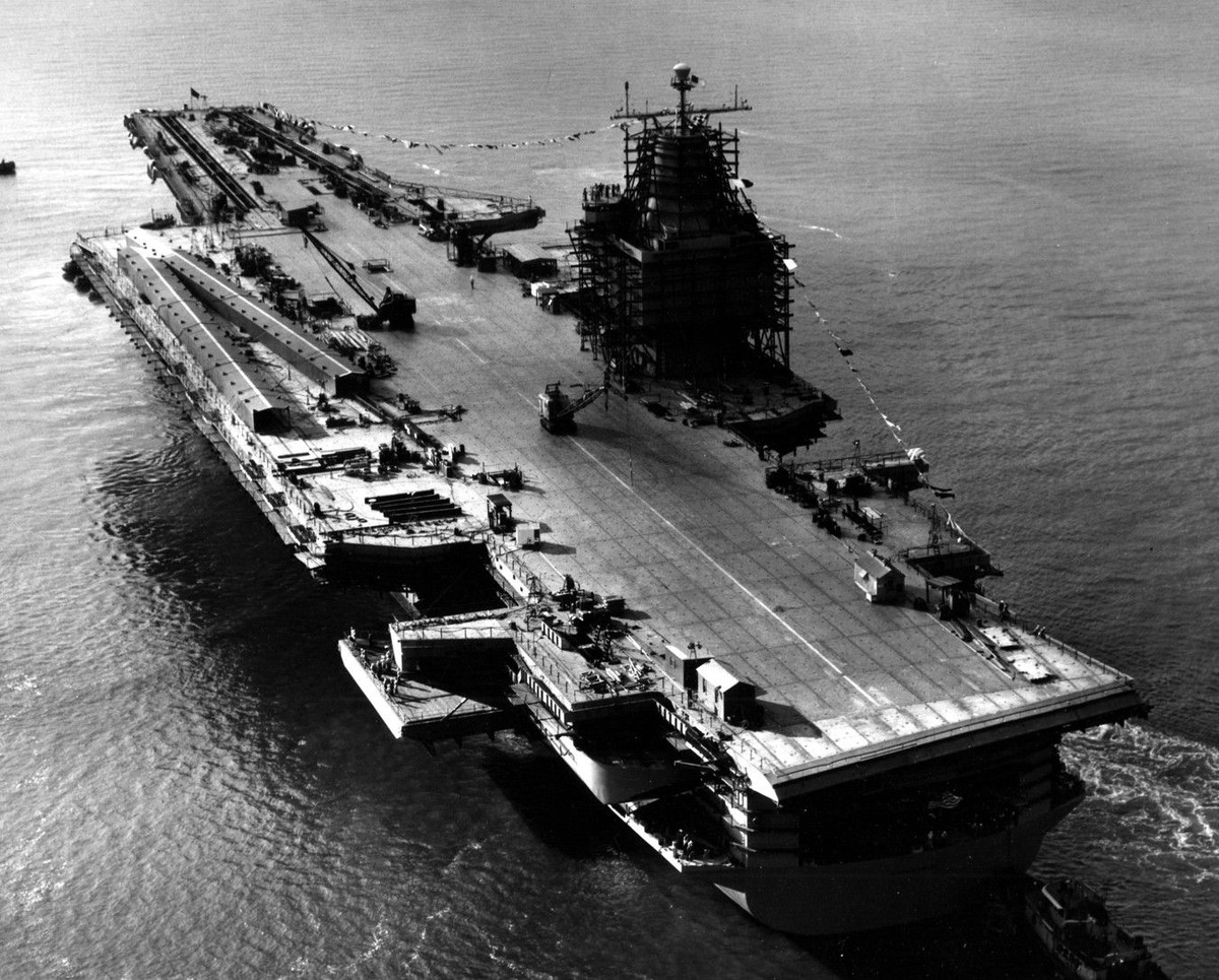 Không ai nghĩ, con tàu sân bay USS Enterprise này có thể “trường thọ” đến tận thời điểm hiện tại. Nguồn ảnh: USnavy.