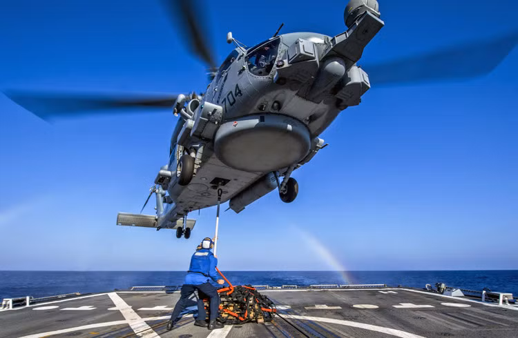 Đây là phiên bản hải quân mới nhất của dòng máy bay trực thăng có nguồn gốc từ chiếc Sikorsky Black Hawk, được Lockheed Martin-Sikorsky phát triển để thay thế trực thăng Sikorsky SH-60B và SH-60F của Mỹ. Còn được gọi mà MH-60 “Romeo” hay “thợ săn ngầm”.