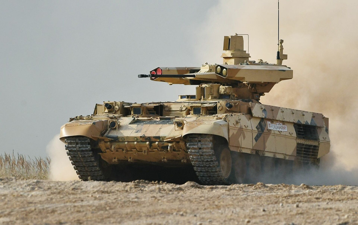 Chi tiết về xe chiến đấu bộ binh Terminator, đây là một phương tiện chiến đấu chạy trên nền tảng bánh xích đa năng được bảo vệ tốt của Nga, nó được trang bị vũ khí mạnh mẽ đầy uy lực, các thiết bị điện tử điều khiển hoả lực hiện đại, và tính cơ động cao, theo các giới thiệu sơ bộ.