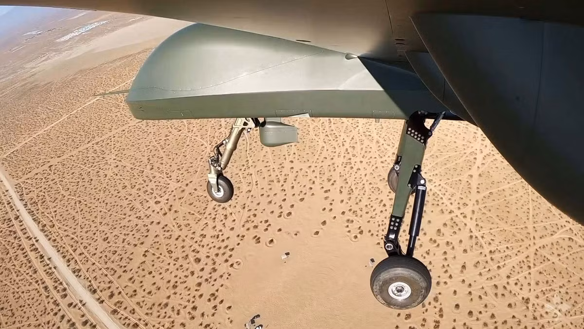 Có thể nhận xét rằng, khi mẫu UCAV Mojave đầy uy lực này được nhập biên chế Quân đội Mỹ, sức mạnh hàng không của Mỹ sẽ tăng một cách vượt bậc và tối ưu hơn bao giờ hết. Chúng vừa có thể hoàn thành tốt các nhiệm vụ trinh sát, thậm chí còn có số lượng tên lửa "khủng" sẵn sàng khai hoả để hỗ trợ tác chiến hay trực tiếp tấn công. Nguồn ảnh: The Drive.