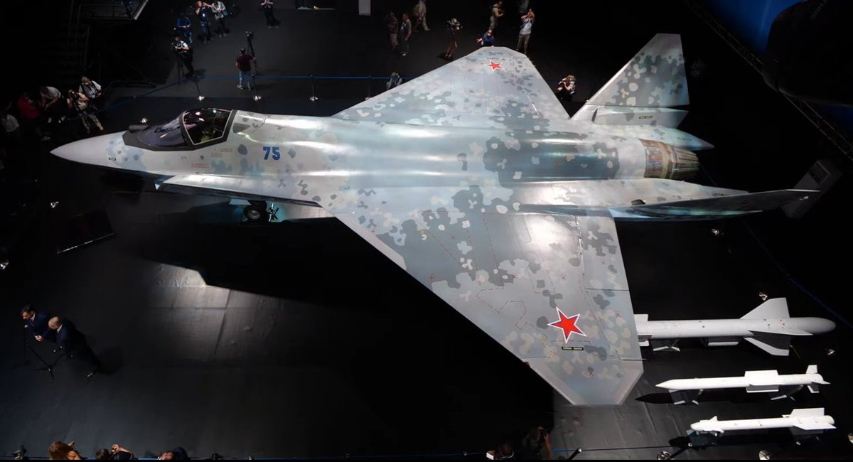 Chi tiết về dàn khí tài mà Rosoboronexport xuất khẩu sang các quốc gia châu Phi cận sa mạc Sahara kể trên, đầu tiên là về mẫu tiêm kích hạng nhẹ Su-75 Checkmate nổi tiếng, không quá xa lạ trong thời gian gần đây khi có tần suất xuất hiện rất lớn. Nguồn ảnh: QQ.