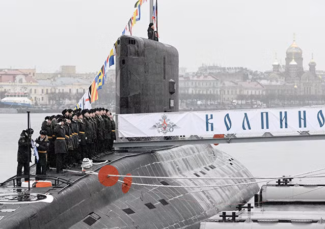 Bộ Quốc phòng Nga cho biết: "Tư lệnh Hải quân Nga, Đô đốc Nikolay Yevmenov đã phê duyệt ngày đưa vào hoạt động của tàu ngầm diesel-điện Magadan thuộc Dự án 636.3 (hay còn gọi là tàu ngầm Kilo). Lễ thượng cờ và đưa vào hoạt động sẽ diễn ra vào ngày 12/10".