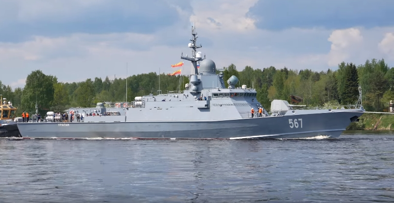 Về kích thước, các tàu này cũng mang một kích thước tương đối lớn, với chiều dài thân tàu là 67m, trọng tải choán nước của các tàu này lên tới 800 tấn, thậm chí sau 2 con tàu đầu tiên, các tàu sau đó được đánh giá sẽ tăng trọng tải choán nước lên đến 860 tấn.