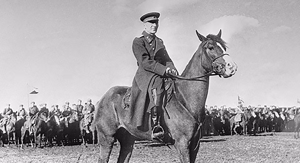 Có lẽ do sự mạnh mẽ và hữu ích của mình, những chú ngựa Mông Cổ đã cứng cáp ít cần chăm sóc này đã vinh dự được hướng tới Berlin cùng Hồng quân và xe tăng của họ.