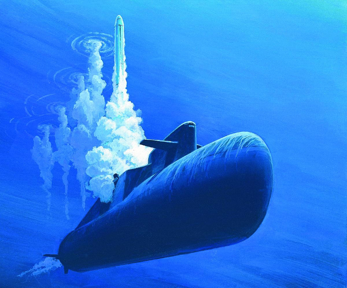 Các tàu ngầm hạt nhân tên lửa lớp Delta được trang bị họ tên lửa SLBM R-29 Vysota mạnh mẽ của Nga, tầm bắn của các SLBM này đạt từ 4.000-5.000 dặm, được thiết kế để mang theo nhiều thiết bị bay để thực hiện nhắm tới các mục tiêu độc lập (MIRV).