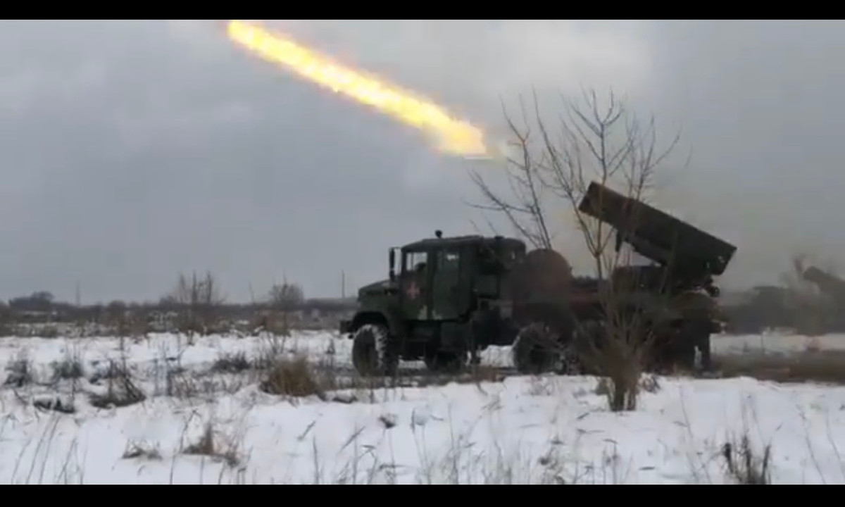 Sức mạnh 2 loại pháo phản lức Nga và Ukraine mang vào tham chiến! Suc manh 2 loai phao phan luc Nga va Ukraine mang vao tham chien!