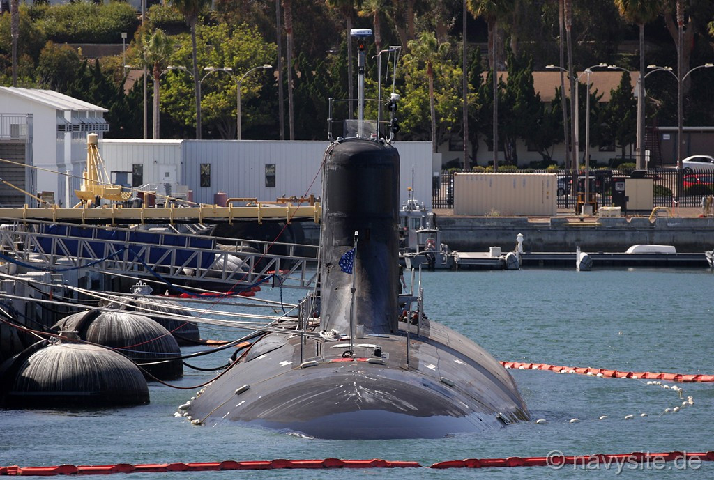 Vô hình chung, có thể nói việc va chạm lần này sẽ là tổn thất rất lớn về kinh tế cho Mỹ. Ngoài ra, chắc chắn cũng sẽ làm suy giảm năng lực tác chiến của Hải quân Mỹ, khi một tàu ngầm mạnh mẽ của quốc gia này đang rơi vào tình trạng “mù”. Nguồn ảnh: Sina.