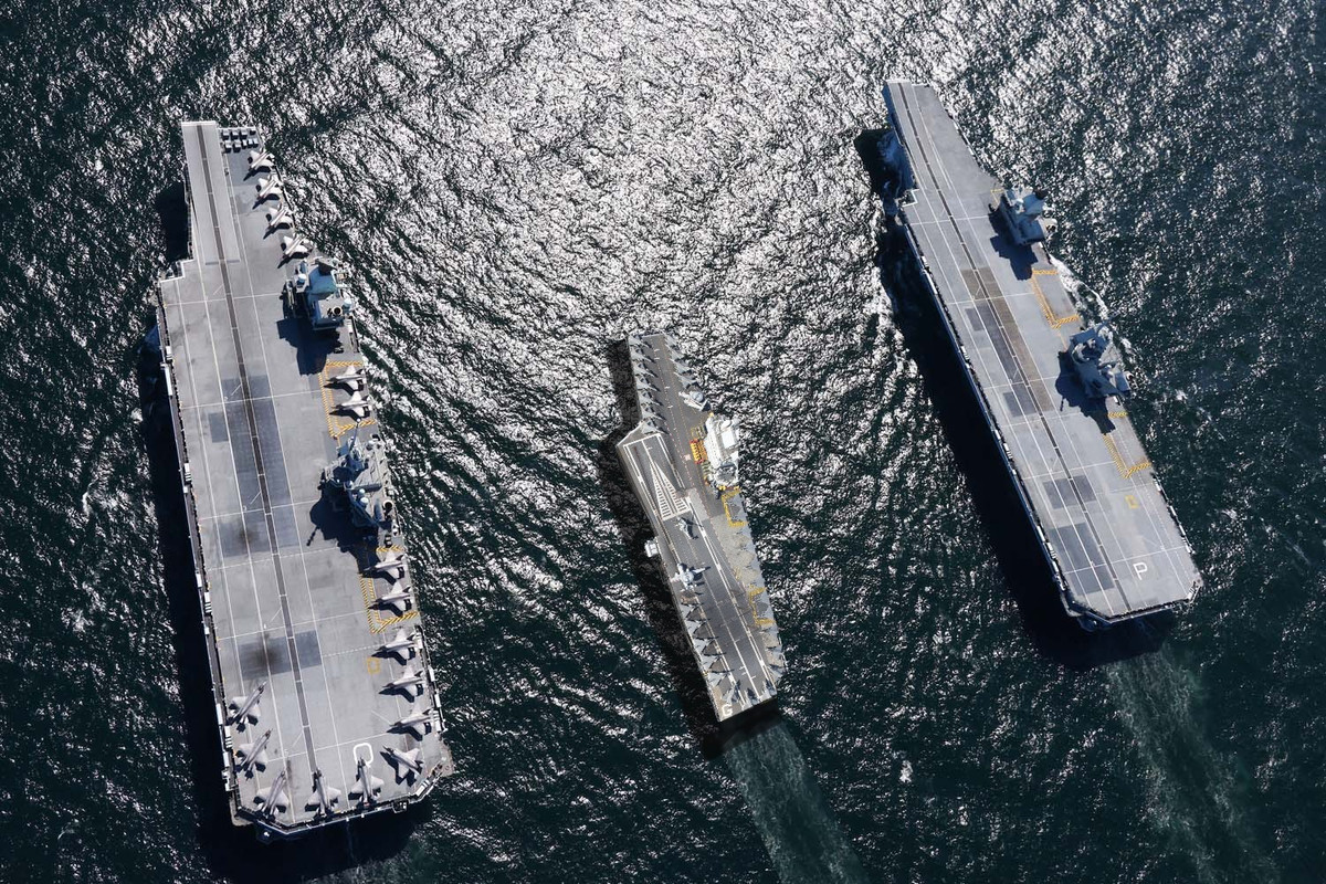 Tuy rằng 2 còn tàu đã rất mạnh mẽ, có thể thấy thông qua các khuôn khổ tập trận có sự hiện diện của chúng. Song, vẫn có thể thấy rõ rằng, chúng được thiết kế khá nhỏ, nên sẽ gặp nhiều vấn đề về số lượng và khả năng tôi ưu các cánh máy bay của mình.