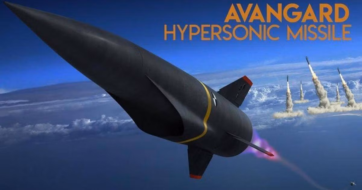 Còn Nga, từ cuối năm 2019, Nga đã đưa tên lửa siêu thanh có khả năng mang đầu đạn hạt nhân Avangard vào sử dụng. Avangard có thể đạt tốc độ tới Mach 27, có khả năng đổi hướng và tầm cao.