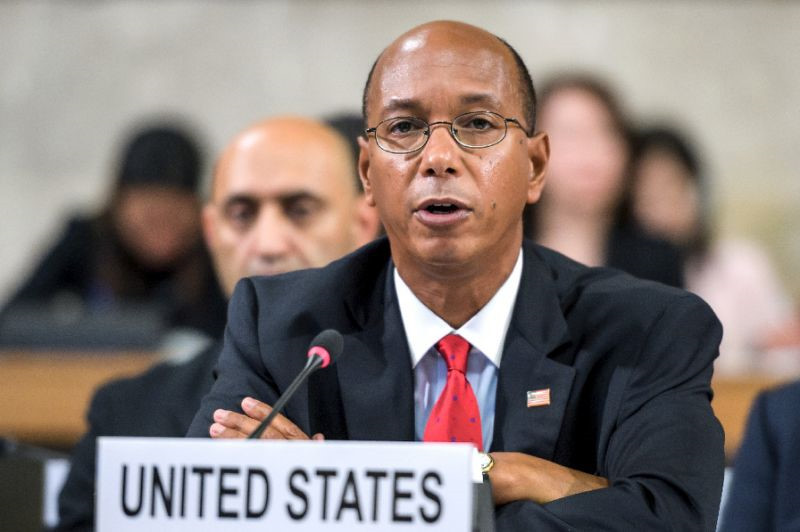 “Nếu đất nước bạn là mục tiêu của loại vũ khí đó, bạn tất nhiên muốn tìm cách bảo vệ chính mình. Vì thế chúng tôi bắt đầu nghiên cứu những ứng dụng phòng thủ và những ứng dụng khác có thể áp dụng công nghệ siêu thanh và điều này lại chính là yếu tố thúc đẩy cuộc chạy đua vũ trang Chúng tôi đã chứng kiến Trung Quốc và Nga theo đuổi mục tiêu siêu thanh một cách tích cực, quân sự hóa công nghệ này và Mỹ cần phải phản ứng một cách phù hợp”, ông Wood nói.