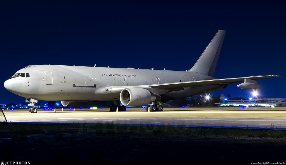 Tham gia cùng với các “chiến binh châu Âu” sẽ có sự xuất hiện của các máy bay tiếp dầu KC-767A và KC-130J. Nếu có sự xuất hiện của các máy bay lạ hoặc các vật thể trên không có nguy cơ tiếp cận khu vực được bảo vệ này, các tiêm kích chiến đấu sẽ nhanh chóng được triển khai để thực hiện đánh chặn.