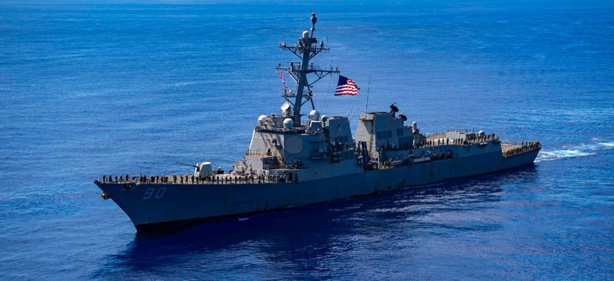USS Chafee của Mỹ có kích thước tương đối đồ sộ, chiều dài thân của nó là 155,3m và tải trọng choán nước của nó lên tới 9.200 tấn.