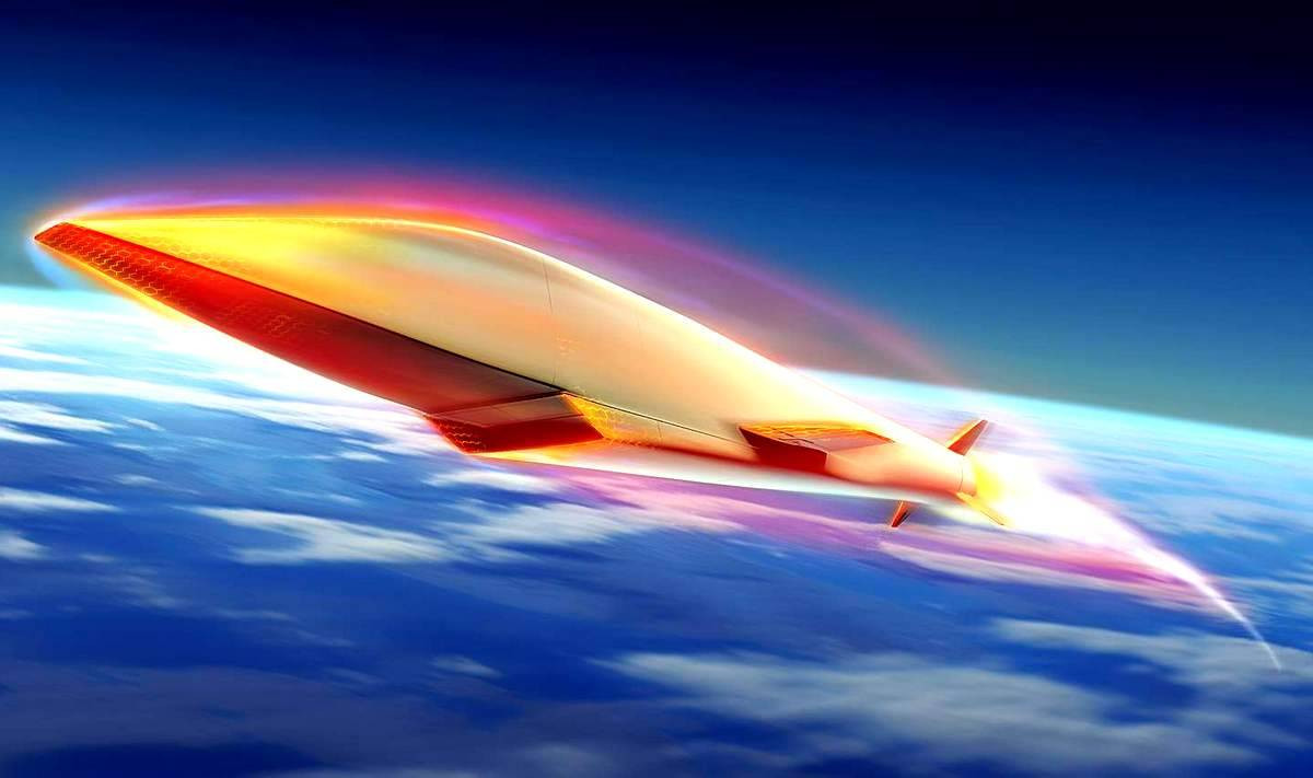 Cả 3 cường quốc quân sự này đều dành một sự quan tâm sâu sắc đến hệ thống siêu thanh, đều đặt các mục tiêu phát triển nên các loại vũ khí siêu thanh trên đa nền tảng chiến đấu, tạo nên những “mối đe doạ” theo nhiều cách khác nhau, ví dụ như tên lửa đạn đạo. Nguồn ảnh: en.topcor.ru.