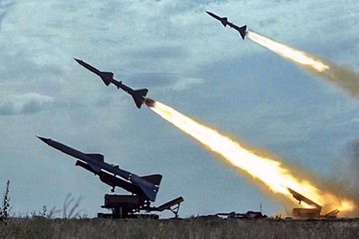 Phạm vi tiêu diệt của nó hoạt động tốt trong tầm 35km và độ cao mục tiêu trong khoảng 3-5km. Nhưng hệ thống này có điểm trừ, bởi sự tốn kém và quá khó vận hành của nó.