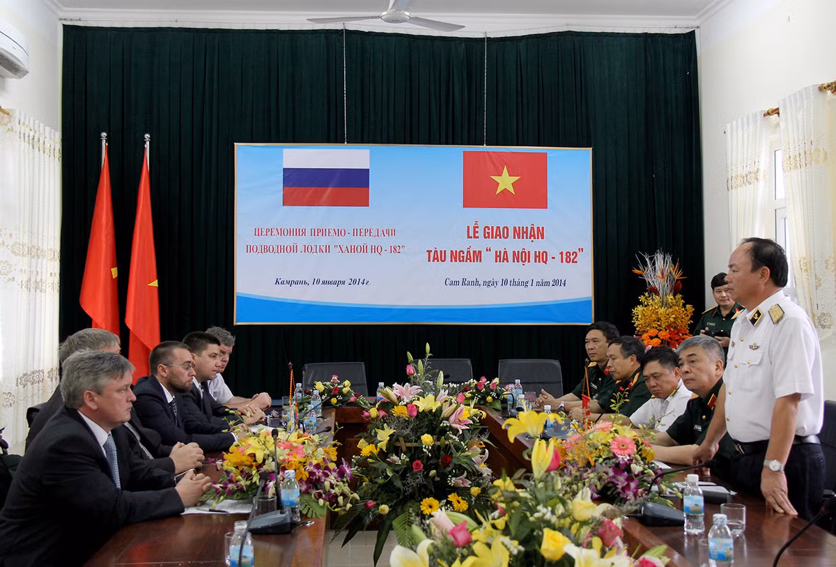 Với tới 6 tàu ngầm lớp Kilo được trang bị trong biên chế Lữ đoàn Tàu ngầm 189 và các thuỷ thủ đoàn đã từng được sang Nga huấn luyện đi biển, tất cả đã tạo nên một lực lượng mạnh mẽ của Hải quân Nhân dân Việt Nam phục vụ Tổ quốc. Nguồn ảnh: baohaiquanvietnam.vn.