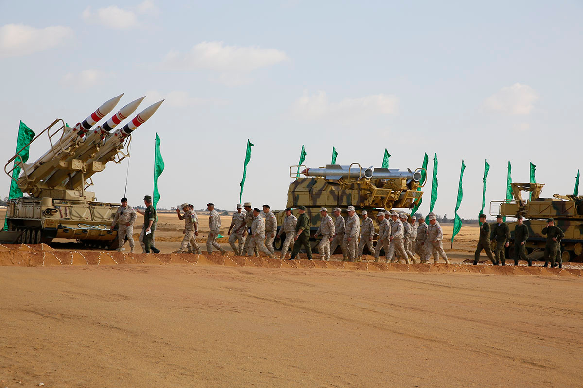 Qua các thông tin chúng ta biết về nền tảng phòng thủ mà Syria sử dụng, có thể thấy rằng, với nền tảng phòng thủ rất chắc chắn của mình, không có gì ngạc nhiên khi Israel tiến hành không kích vào Syria nhưng không thể gây thiệt hại nào đáng kể, vì đã có Buk-M2E và Pantsir-S1 đóng vai trò là “lá chắn” của Syria.