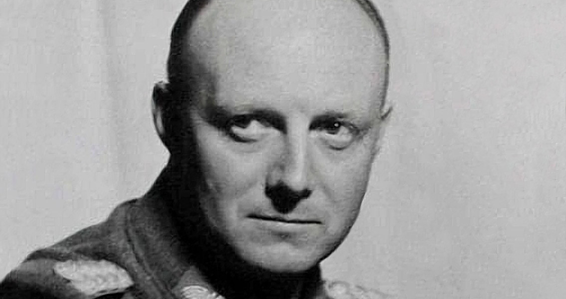 Còn trước đây, người ta vẫn luôn nhầm tưởng rằng, ông Stauffenberg là người chịu trách nhiệm chính trong Chiến dịch Valkyrie này, nhưng thực tế, theo những gì quân Liên Xô thu hồi được vào năm 2007, tất cả đã được Trecskow lên kế hoạch và phát triển từ mùa thu năm 1943. Nguồn ảnh: dirkdeklein.net.