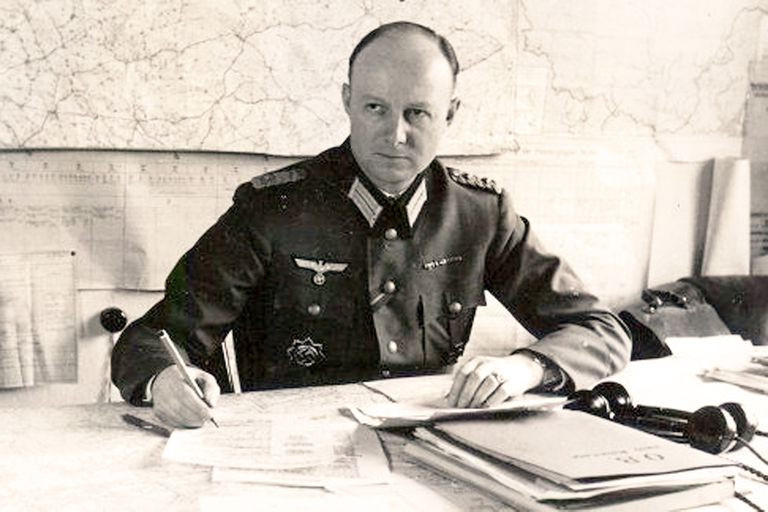 Và vào tháng 8-9/1943, ông Tresckow là người đã soạn thảo kế hoạch cho Chiến dịch Valkyrie, được sửa đổi với những bổ sung mới. Nguồn ảnh: lanacion.com.ar.