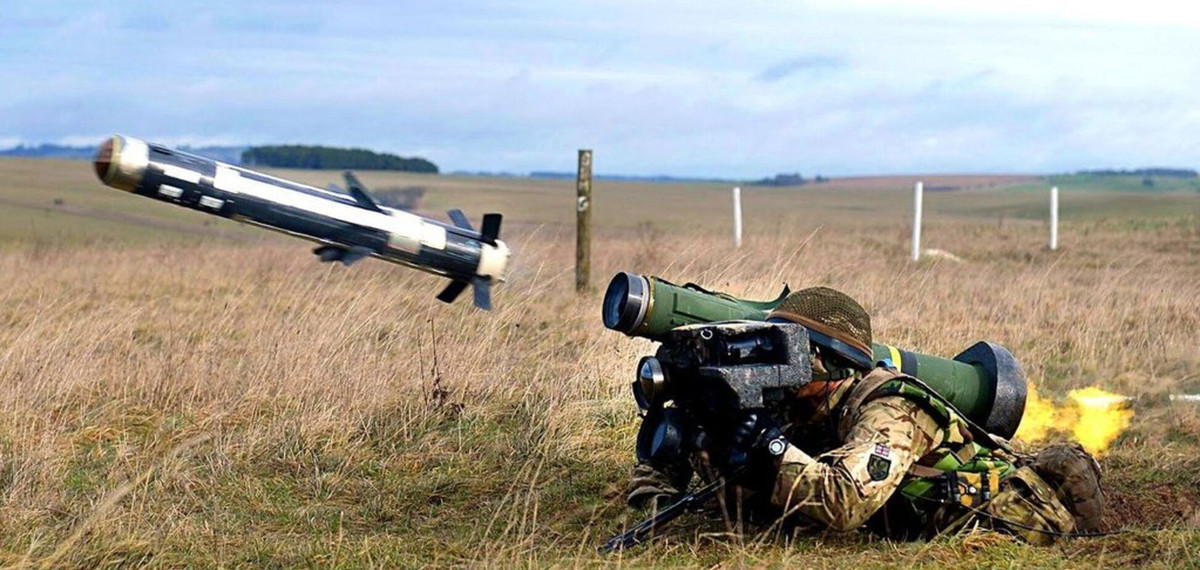 Với các thông tin về Javelin, có thể nói hệ thống tên lửa chống tăng vác vai này của Mỹ khá là tối ưu trên chiến trường. Nhưng có lẽ, do “kém duyên” với chiến sự tại Ukraine nên Javelin “thử lửa” chưa thực sự thành công. Nguồn ảnh: Ydex.