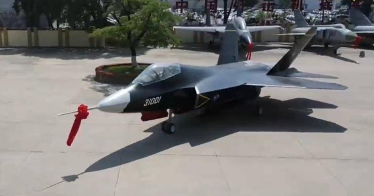 Các thông số của FC-31 là chưa chính thức, ước tính thì chiều dài thân của nó đạt 17.3m, sải cánh rộng chừng 11.5m và chiều cao đạt khoảng 4.8m.