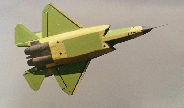 Về tên gọi, hãng sản xuất phát triển tiêm kích hạm mới này chưa chính thức đặt bất cứ cái tên nào cho nó. Nhưng theo một số nguồn tin, tiêm kích hạm này có thể được gọi là J-31 hoặc J-35.