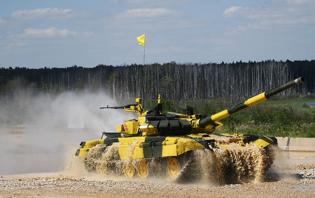 Về sự cơ động, các T-72MS được trang bị các loại động cơ mạnh mẽ, tuỳ theo yêu cầu từ khách hàng, có thể là VK-84MS, hoặc V-92 và V-92S2F hiện đại. Tất cả đều đảm bảo cho T-72MS mang một khả linh hoạt tối ưu trên mặt trận.