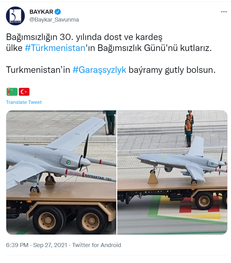 Hình ảnh về máy bay không người lái từ cuộc diễu hành đã được nhà sản xuất Thổ Nhĩ Kỳ ( Baykar Defense ) đăng trên Twitter.