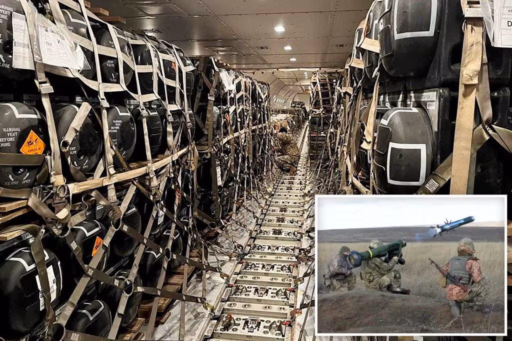 Nhưng mới đây, cũng có thông tin rằng, lô 2.700 tên lửa chống tăng Đan Mạch viện trợ cho Ukraine cũng đã được vận tải cơ C-130 chuyển tới Ukraine, đã được dỡ hàng thành công và tiến hành trang bị cho Quân đội Ukaine. Nguồn ảnh: New York Post.