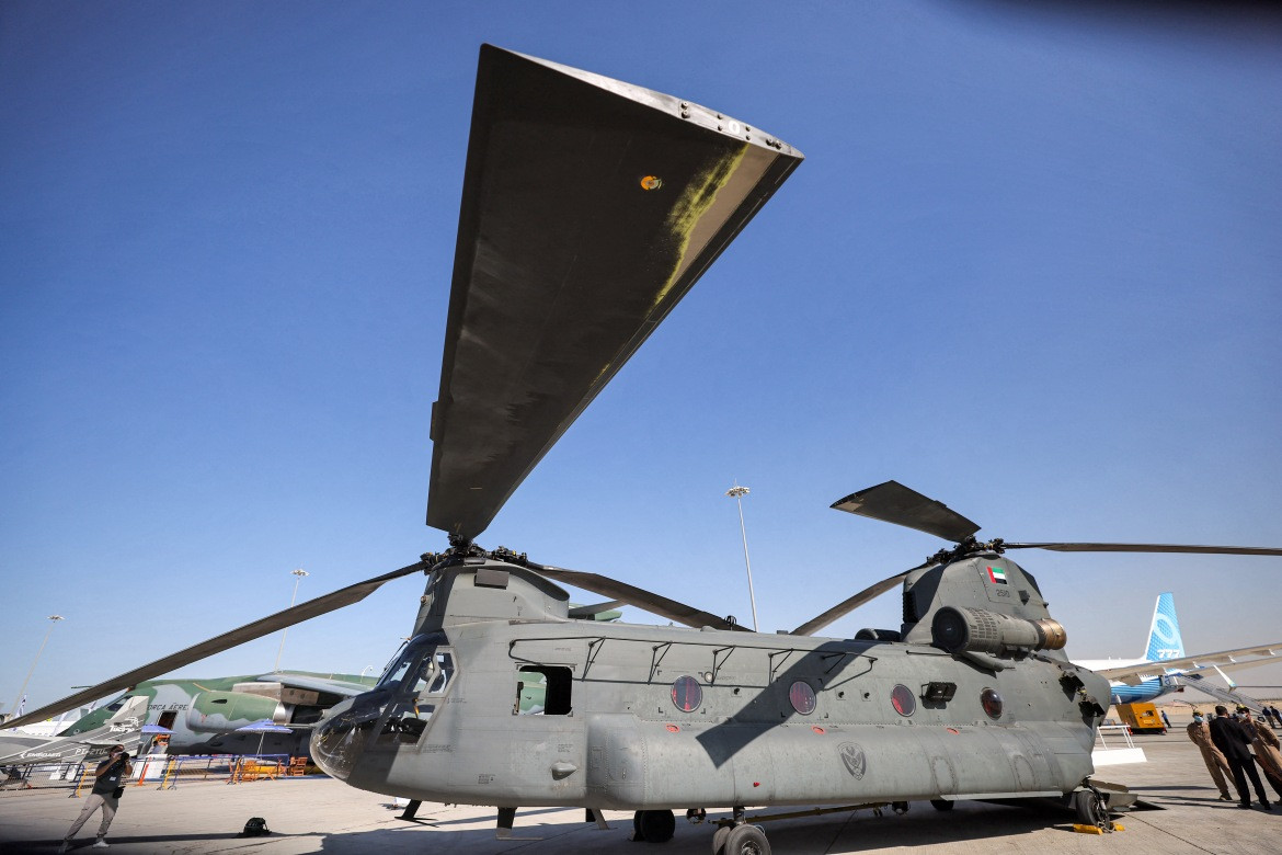 Còn có một số tiêu điểm, như các máy bay quân sự được đánh giá là tân tiến nhất thế giới, bao gồm các CH-47 Chinook được phát triển bởi Boeing, KC-390 của Embraer, Dassautl Rafale, Kawasaki C-2 của Nhật Bản, AW609 của Leonardo, v.v.