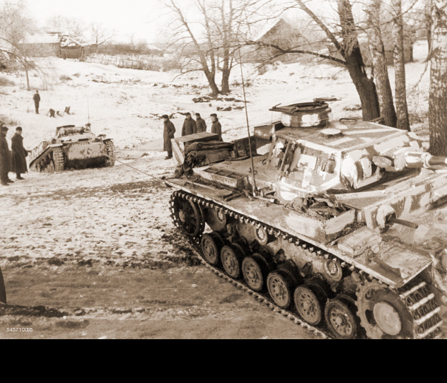 Vào cuối tháng 11, cuộc tấn công của Đức đã thành công. Vào ngày 5 tháng 12, Tổng tham mưu trưởng Lực lượng Lục quân Đức, Franz Halder, ông đã ghi lại trong nhật ký của mình: “Von Bock [chỉ huy Trung tâm Cụm tập đoàn quân] báo cáo: lực lượng đã cạn kiệt. Tập đoàn xe tăng số 4 sẽ không thể tiến vào ngày mai ”.