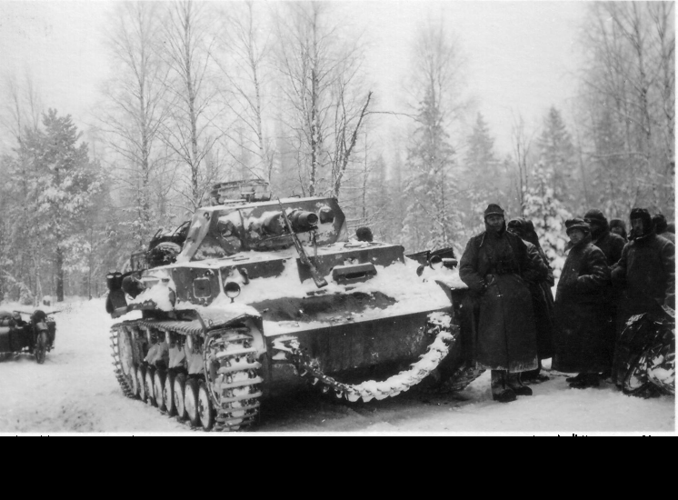 “Khi được hỏi điều gì tôi nhớ nhất về cuộc chiến, tôi luôn trả lời: Trận chiến ở Moscow. Trong những điều kiện khắc nghiệt, không thể tha thứ, quân đội của chúng tôi đã cứng rắn, trưởng thành và được trang bị những thiết bị chiến đấu tối thiểu cần thiết, đã biến từ một lực lượng phòng thủ đang rút lui thành một lực lượng tấn công mạnh mẽ ... nền tảng đã được đặt cho sự thất bại sau đó của Đức Quốc xã, ” Nguyên soái Georgy Zhukov đã viết trong hồi ký của mình "Hồi ức và Suy ngẫm". Nguồn ảnh: RBTH.