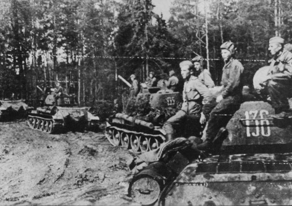 “Đòn đánh” số 9: Cuộc tấn công Đông Carpathian và Belgrade (tháng 9-10 năm 1944), khi Hồng quân tiến hành cuộc tấn công ở Carpathians vào đầu tháng 9 năm 1944 và phải làm quá vội vàng khi chưa có sự chuẩn bị thích hợp.