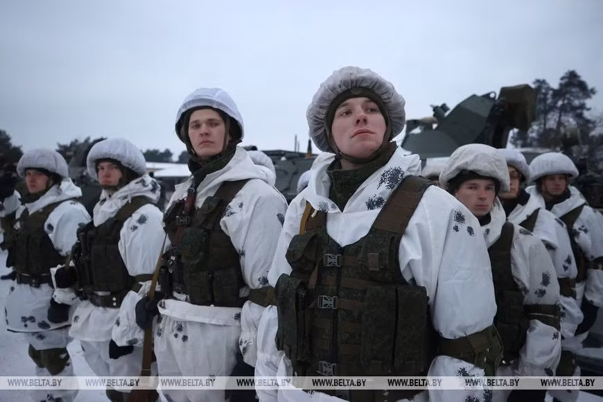 Cuộc huấn luyện bài bản này là nhằm đảm bảo sự thuần thục của những người điều khiển các phương tiện tác chiến kể trên, và tất cả đã sẵn sàng hoàn thành nhiệm vụ khi sử dụng các vũ khí và quân trang mới được trang bị. Nguồn ảnh: eng.belta.by.