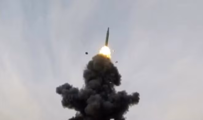 Khả năng của DF-26 là có thể triệt hạ mục tiêu cực tốt trong phạm vi 5.000km với đầu đạn nhiệt hạch mang sức công phá khủng và sử dụng nhiên liệu động cơ rắn.