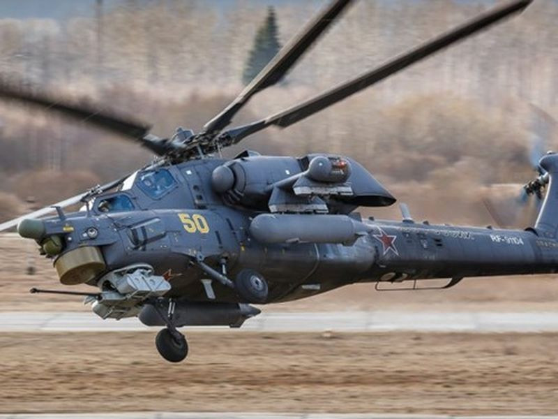 Cùng với đó, sự cơ động của “thợ săn đêm” cũng không bị giới hạn trong tốc độ của màn biểu diễn, các Mi-28NE được trang bị bộ động cơ VK-2500 cực kỳ mạnh mẽ, cho phép các trực thăng này còn có thể đạt tới tốc độ 300km/h tối đa, với trần bay là 5.000m cùng tầm hoạt động là 435km liên tục.