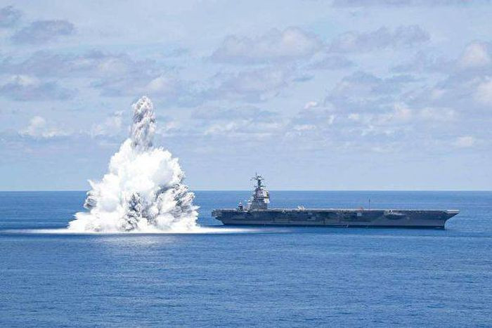 Ngoài ra sẽ có sự xuất hiện của hơn 75 hệ thống vũ khí tầm gần trên CVN-78, tối đa đạt tới 90 chiếc, với sự xuất hiện của cả hệ thống Phalanx.