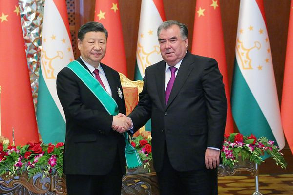 Hạ viện Hội đồng Tối cao Tajikistan đã ký kết việc xây dựng cơ sở mới được đề xuất này, đây là một phần của thoả thuận lớn hơn giữa Bộ Nội vụ Tajiskistan và Bộ Bảo an Cộng đồng Trung Quốc, được đưa ra vào ngày 27/10 vừa qua.