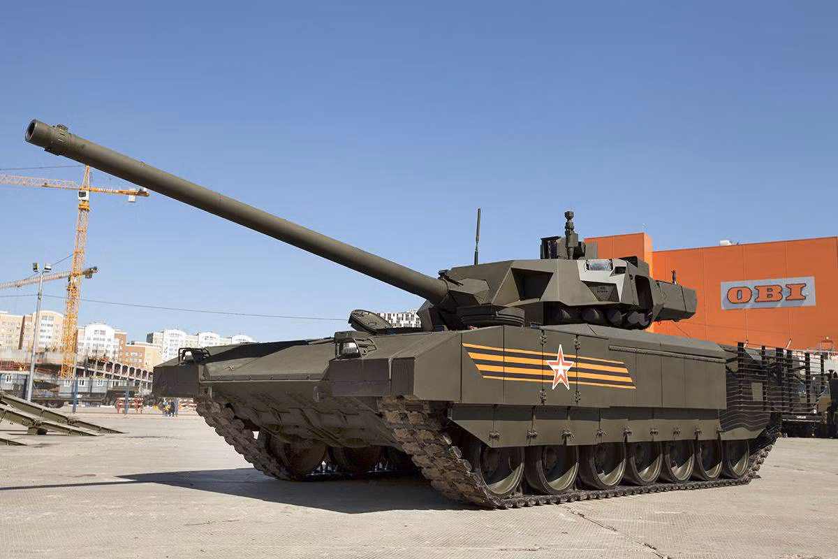 Các xe tăng này được phát triển khối lượng đạt vào gần 49 tấn, dài 10,8m và rộng 3,5m, cùng với đó là chiều cao 3,5m, dù thông tin này là chưa chính thức.