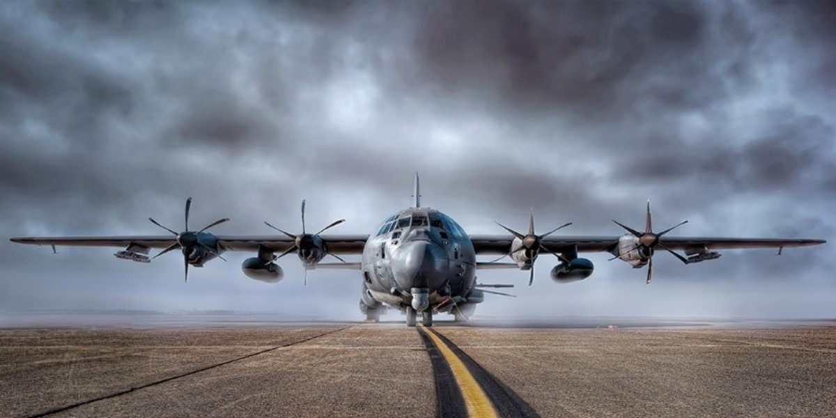 Với việc trang bị thêm hệ thống vũ khí laser lần này, chiếc “Lô cốt bay” này sẽ trở nên đáng sợ hơn trước rất nhiều. Cường kích AC-130J sẽ trở nên khó đánh chặn hơn bao giờ hết, và vẫn sẽ là “hung thần” của Mỹ đối với mọi đối thủ của Mỹ trong tương lai. Nguồn ảnh: USAF.