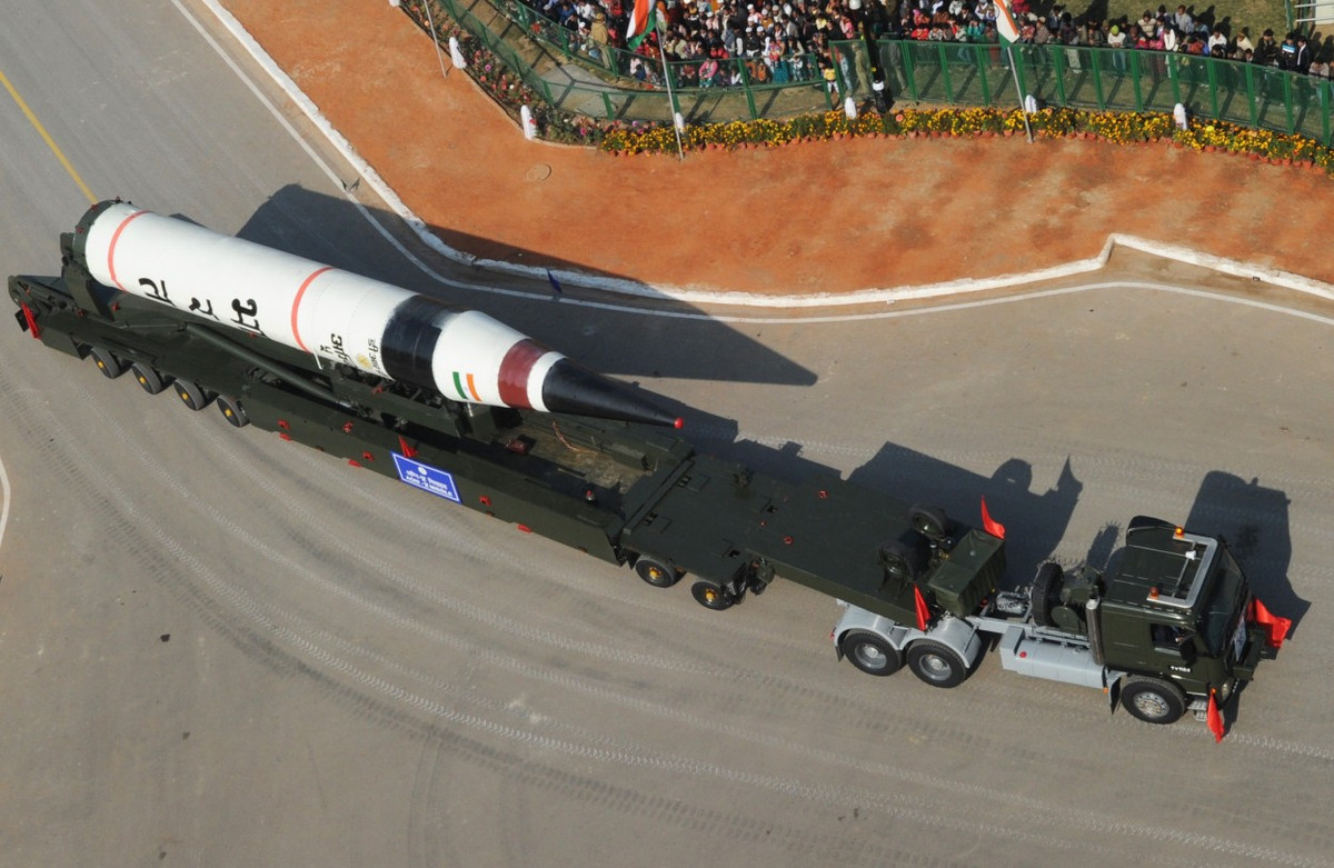 Và với việc phóng thử thành công ICBM Agni-5 này mới đây, điều này sẽ giúp Ấn Độ sớm triển khai thành công Agni-5 trong biên chế và gia nhập câu lạc bộ các quốc gia sở hữu ICBM như Mỹ, Nga, Pháp, Anh và đối thủ Trung Quốc. Nguồn ảnh: Pinterest.