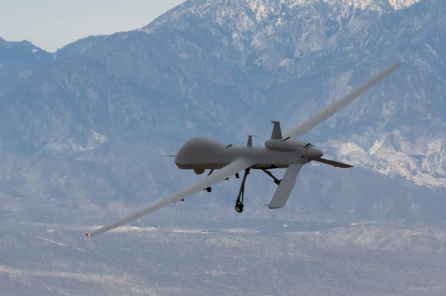 Về sự cơ động, mẫu MQ-1C Grey này được nhà phát triển trang bị cho loại động cơ nhiên liệu nặng Thielert Centurion 1.7 mạnh mẽ, đem lại khả năng di chuyển ở tốc độ tối đa đạt 309km/h và bền bỉ trong 25 tiếng.